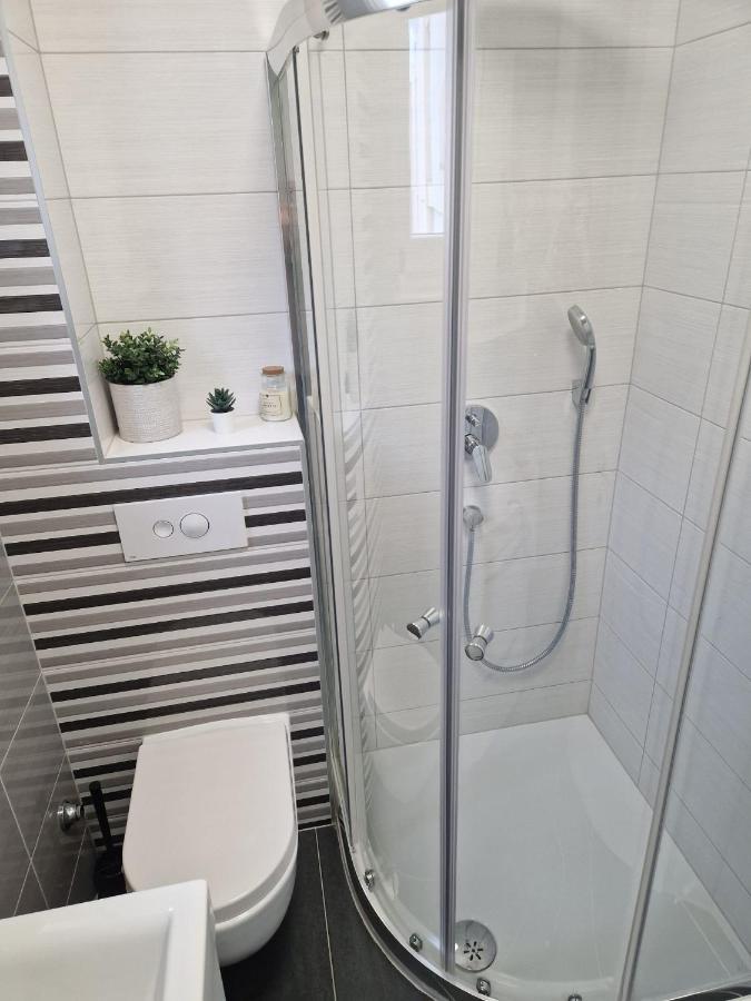 Apartman River Breeze 奥米什 外观 照片