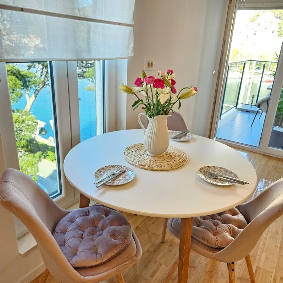 Apartman River Breeze 奥米什 外观 照片